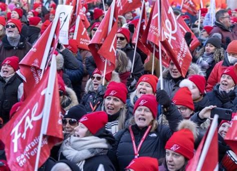 Quebec reaches tentative deal with teachers union on strike since Nov. 23